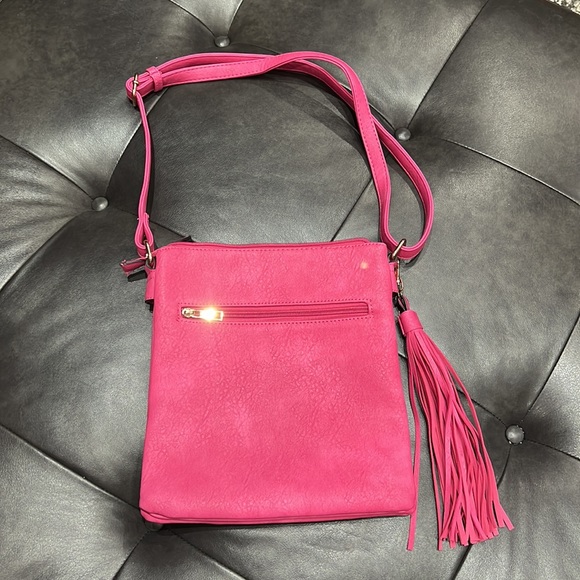 NWOT Vegan Leather Hot Pink Crossbody Bag with Adjustable Strap & Tassel Charm - Picture 2 of 8